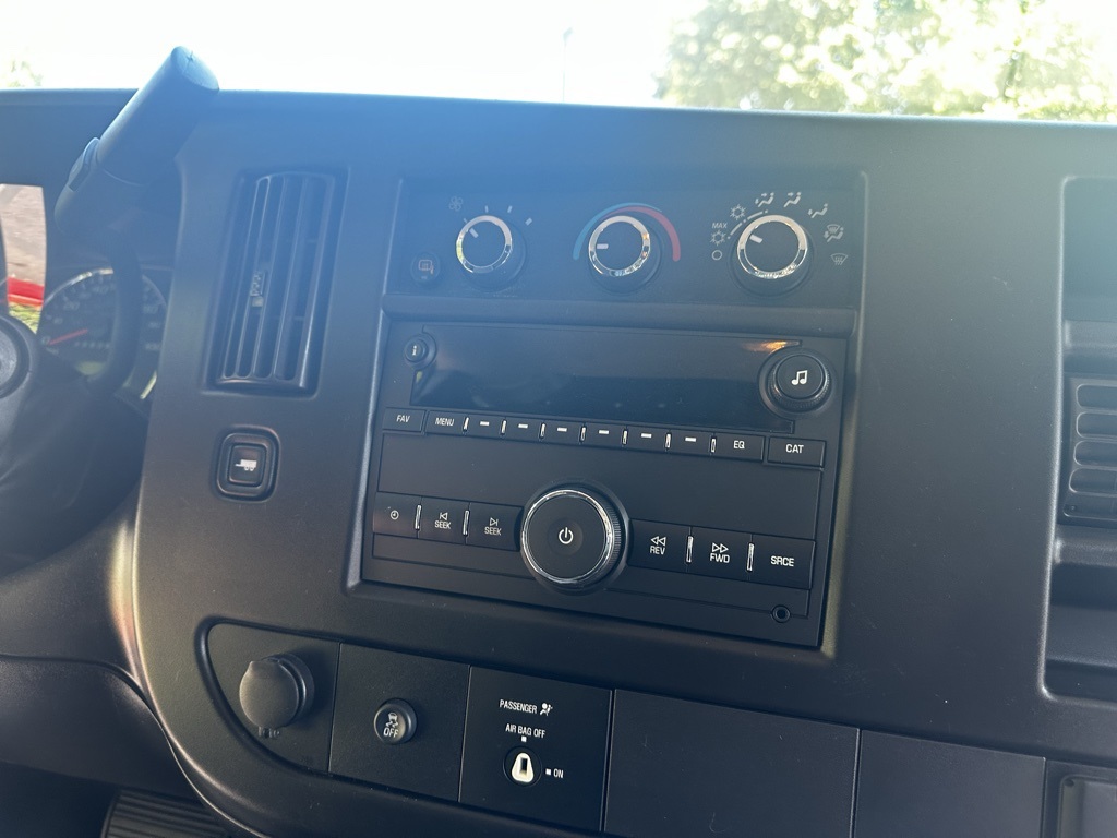 2022 Gmc Savana 2500 photo 12