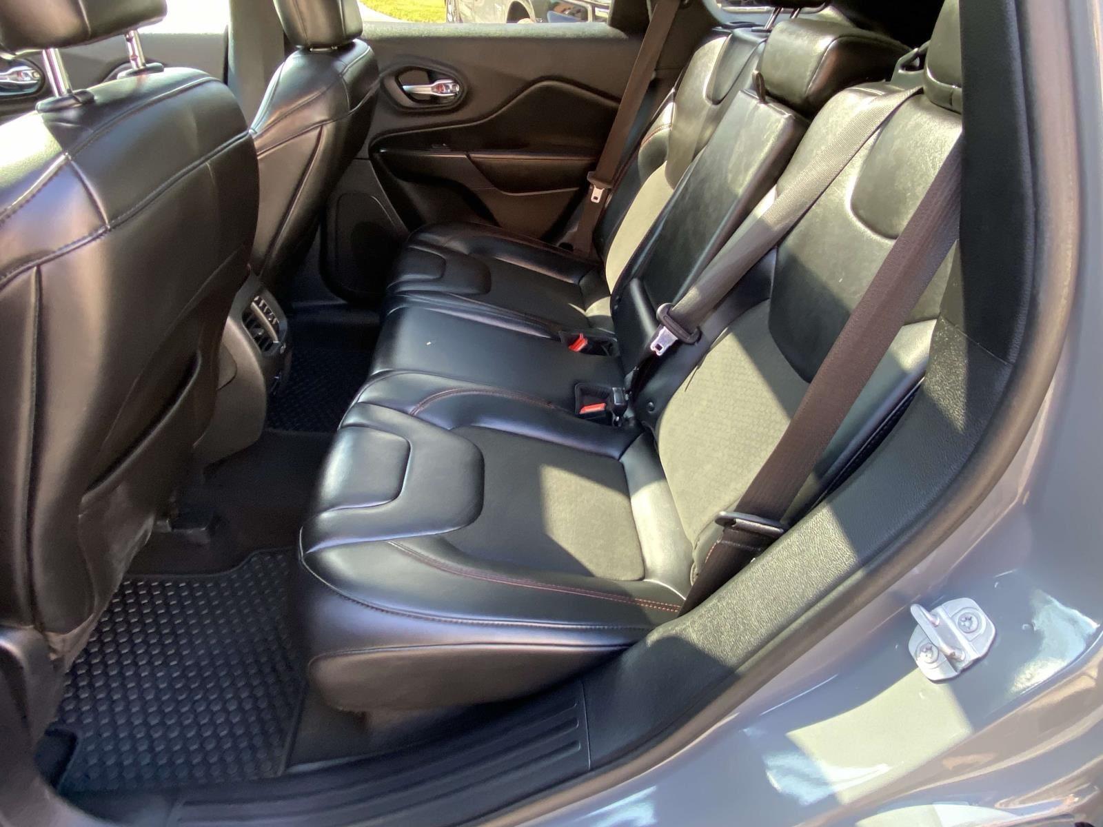 2019 Jeep Cherokee Trailhawk photo 5