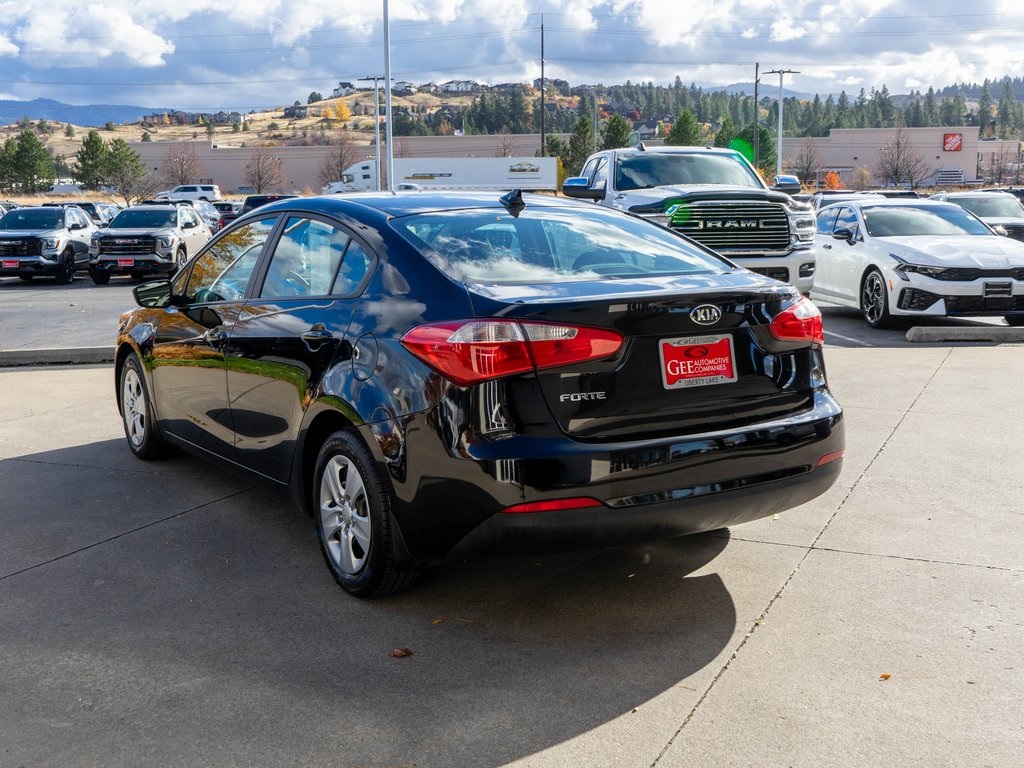 2016 Kia Forte LX photo 4
