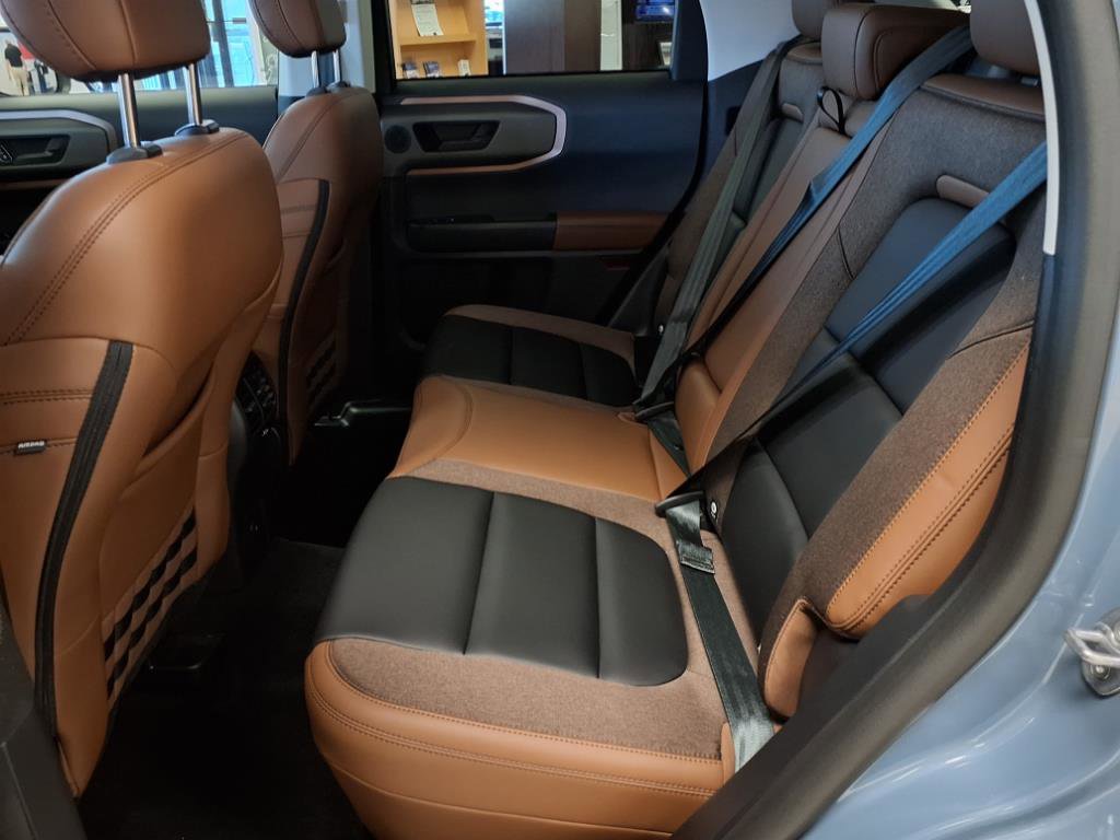 2025 Ford Bronco Sport Outer Banks photo 5