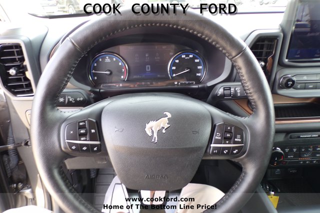 2022 Ford Bronco Sport Outer Banks photo 2