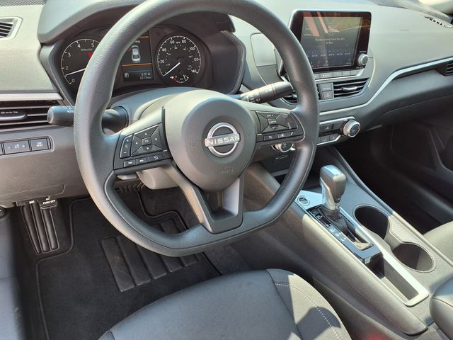 2025 Nissan Altima 2.5 S photo 4