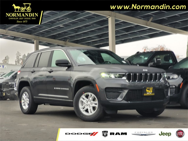 2025 Jeep Grand Cherokee Laredo's photo