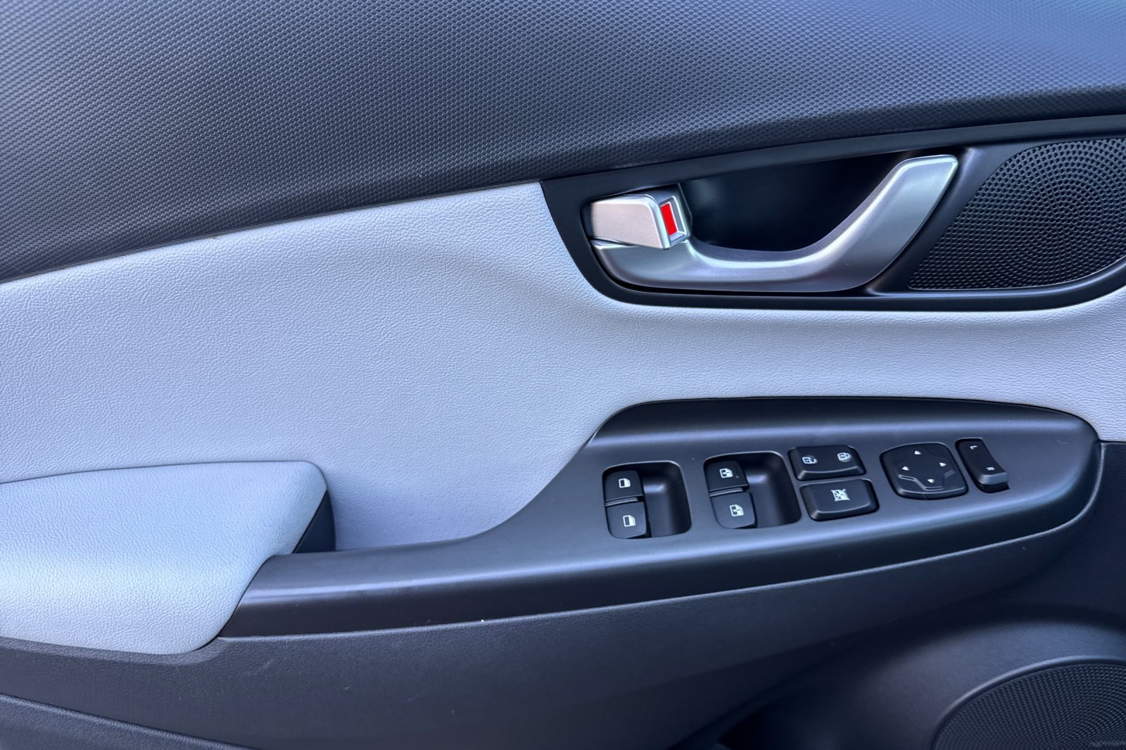 2023 Hyundai Kona Electric Limited photo 10