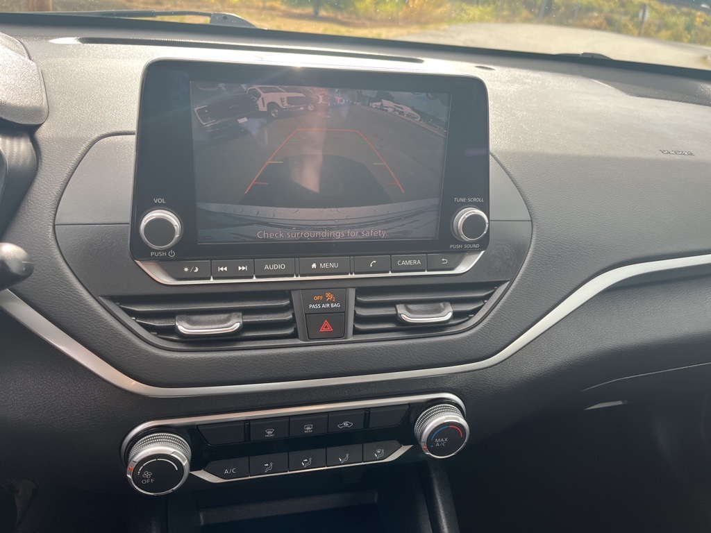 2022 Nissan Altima 2.5 SV photo 18