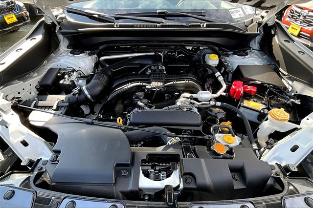 2025 Subaru Forester Limited Base photo 8