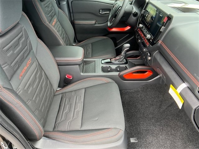 2025 Nissan Frontier PRO-4X photo 13