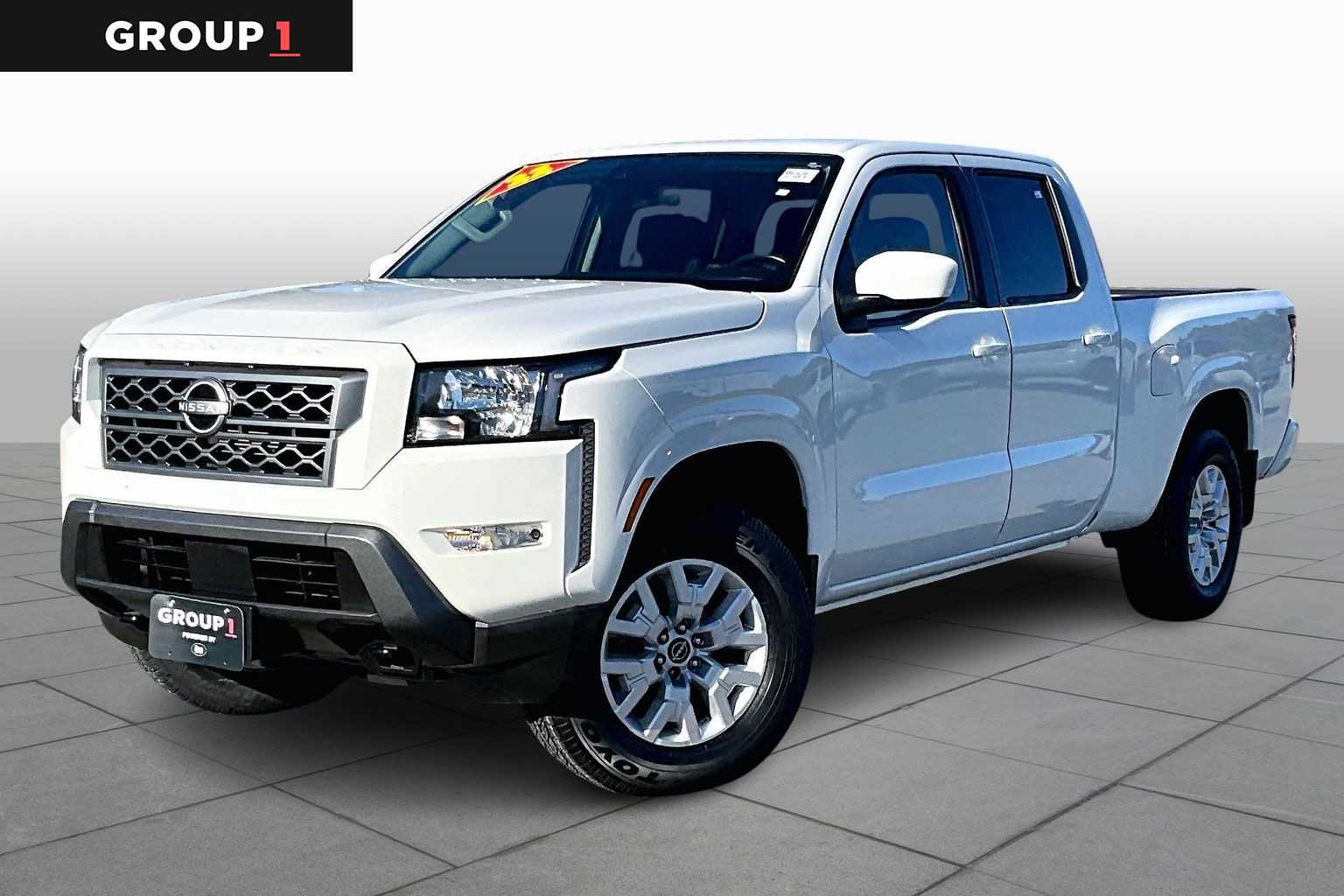 2022 Nissan Frontier SV's photo