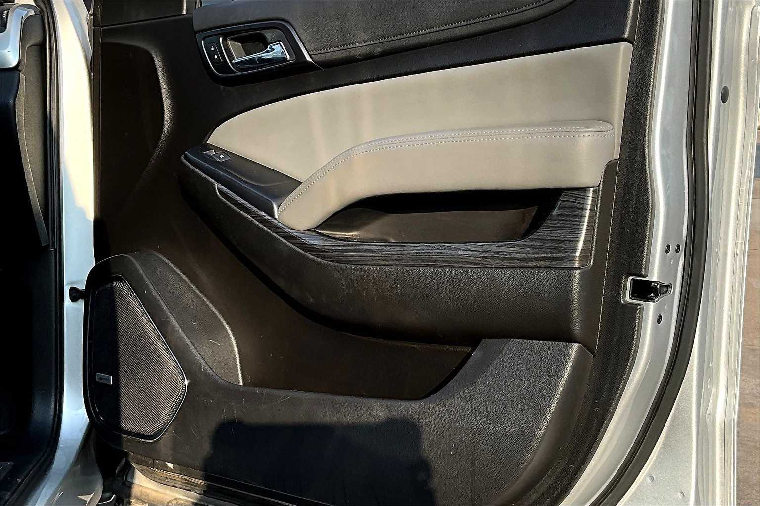2020 Chevrolet Tahoe LT photo 21