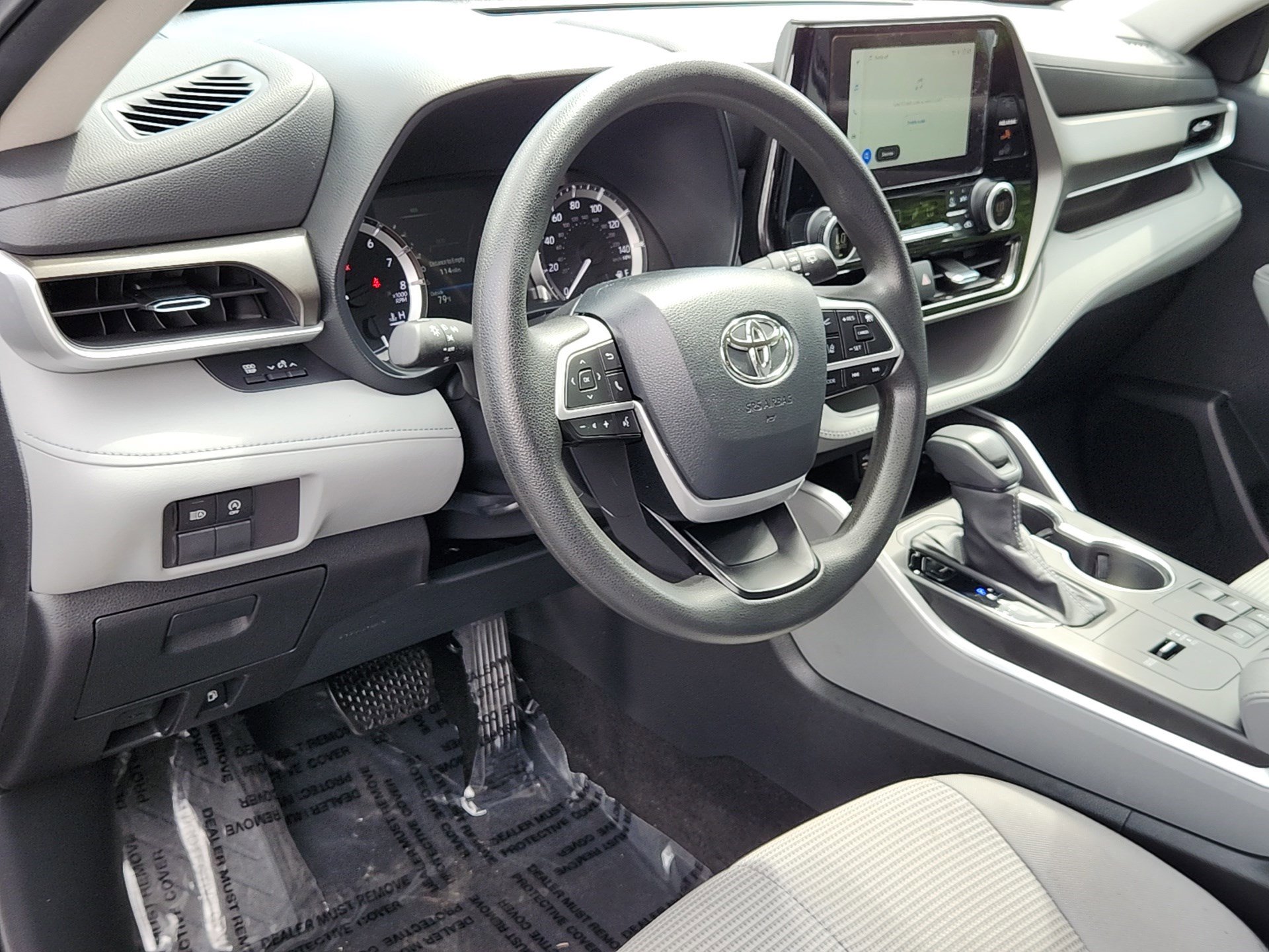 2023 Toyota Highlander L photo 10