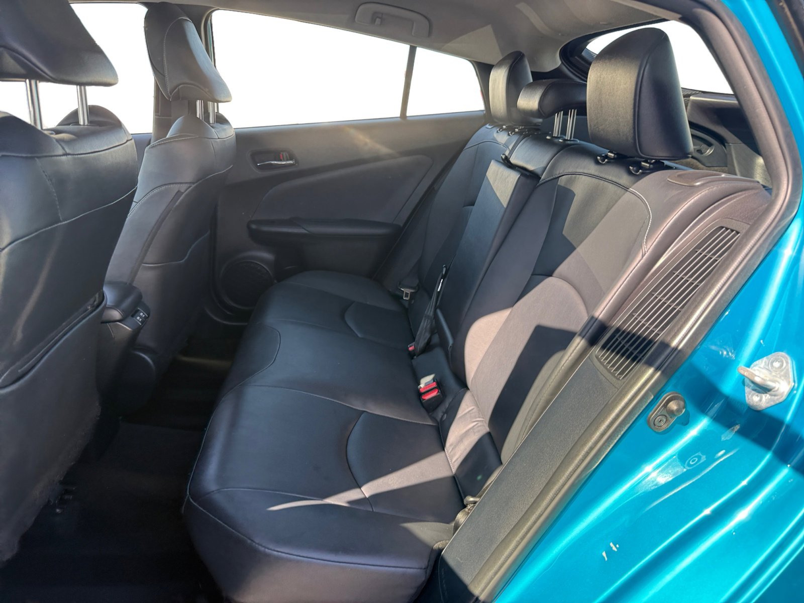 2021 Toyota Prius Prime XLE photo 16