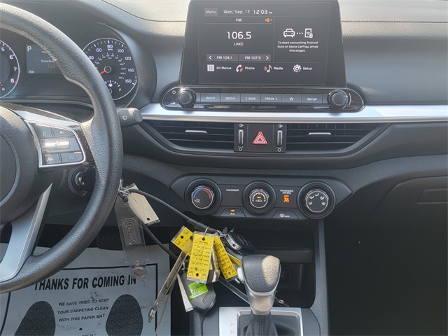 2023 Kia Forte LXS photo 23