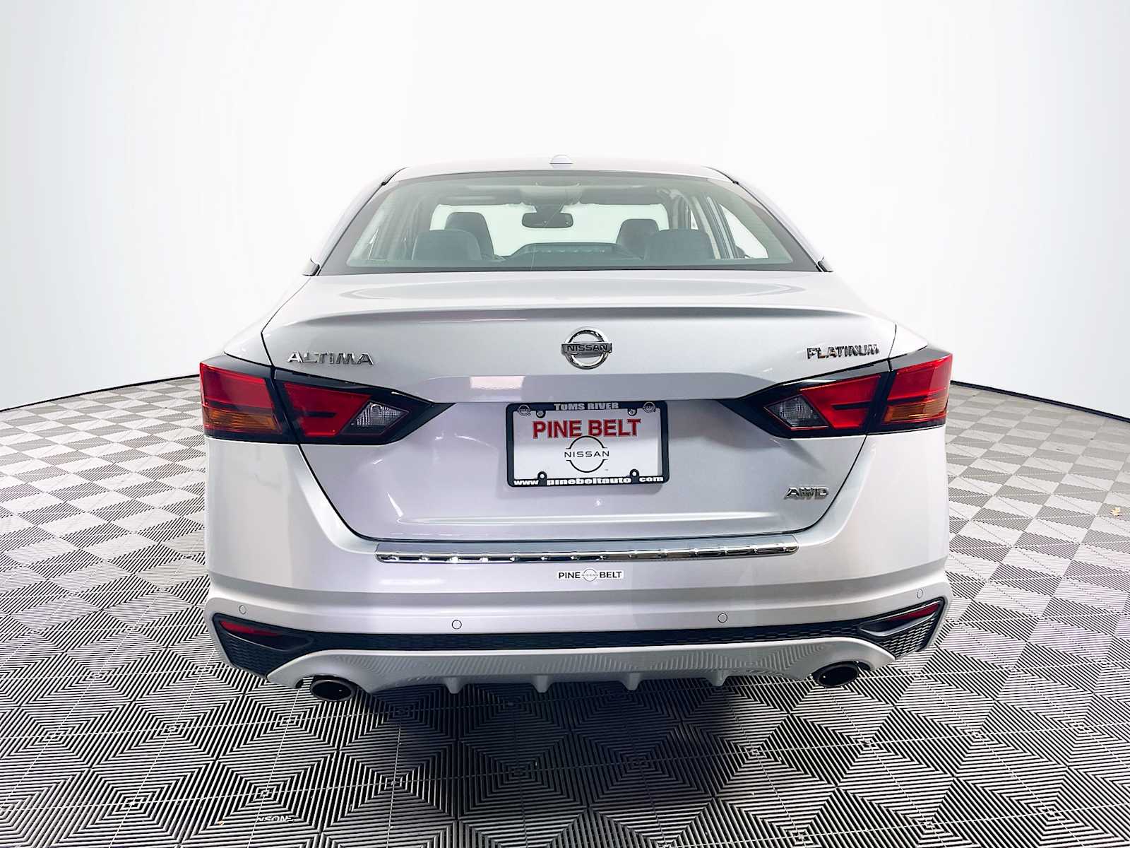 2021 Nissan Altima 2.5 Platinum photo 4