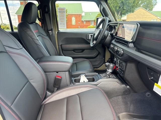 2025 Jeep Wrangler Rubicon photo 9