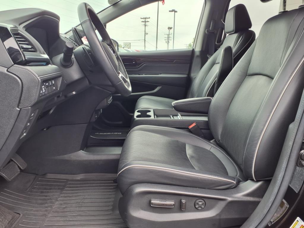 2023 Honda Odyssey Elite photo 3