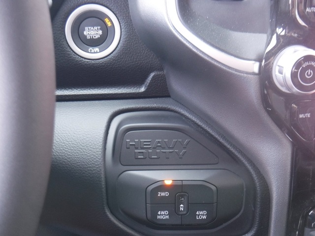 2025 Ram 2500 Big Horn photo 28