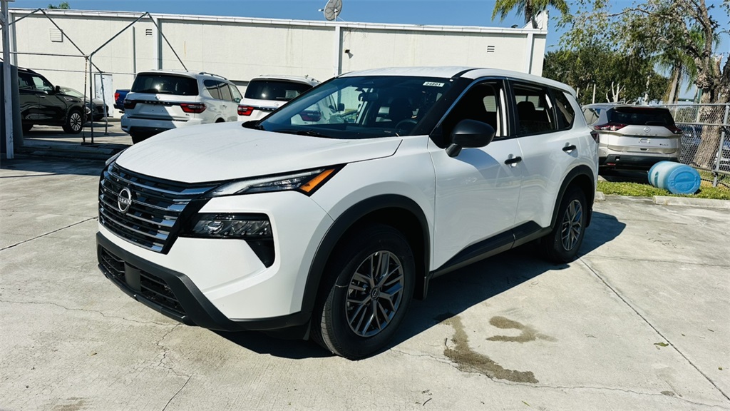 2025 Nissan Rogue S photo 2