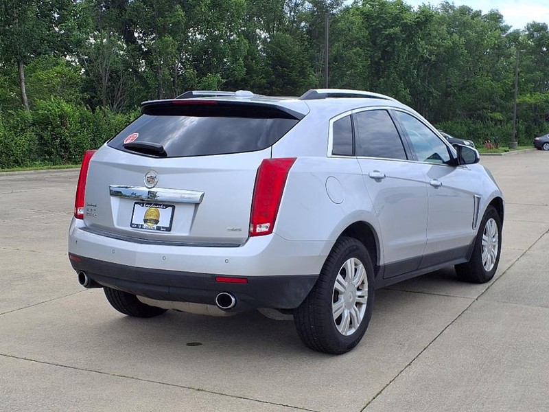 2016 Cadillac SRX Luxury photo 4