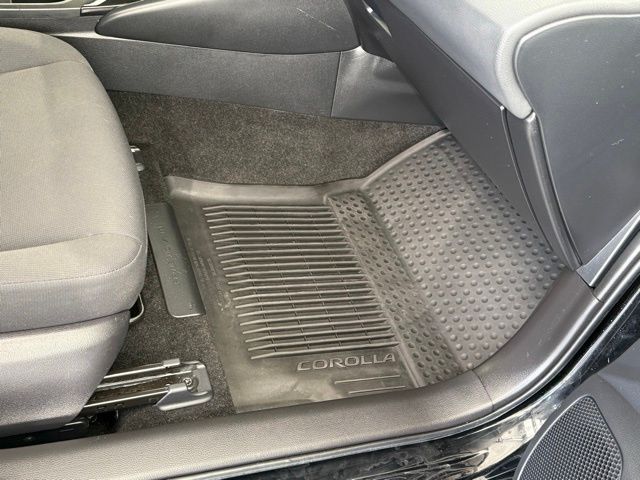 2023 Toyota Corolla Hybrid LE photo 28