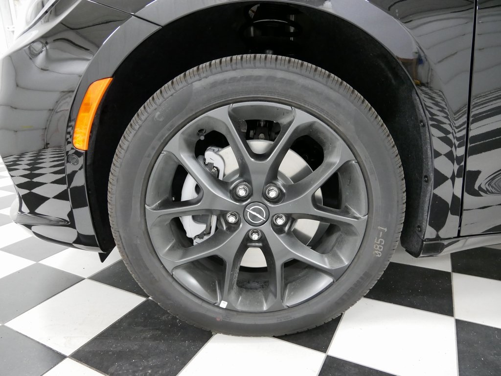 2026 Chrysler Pacifica Limited photo 4