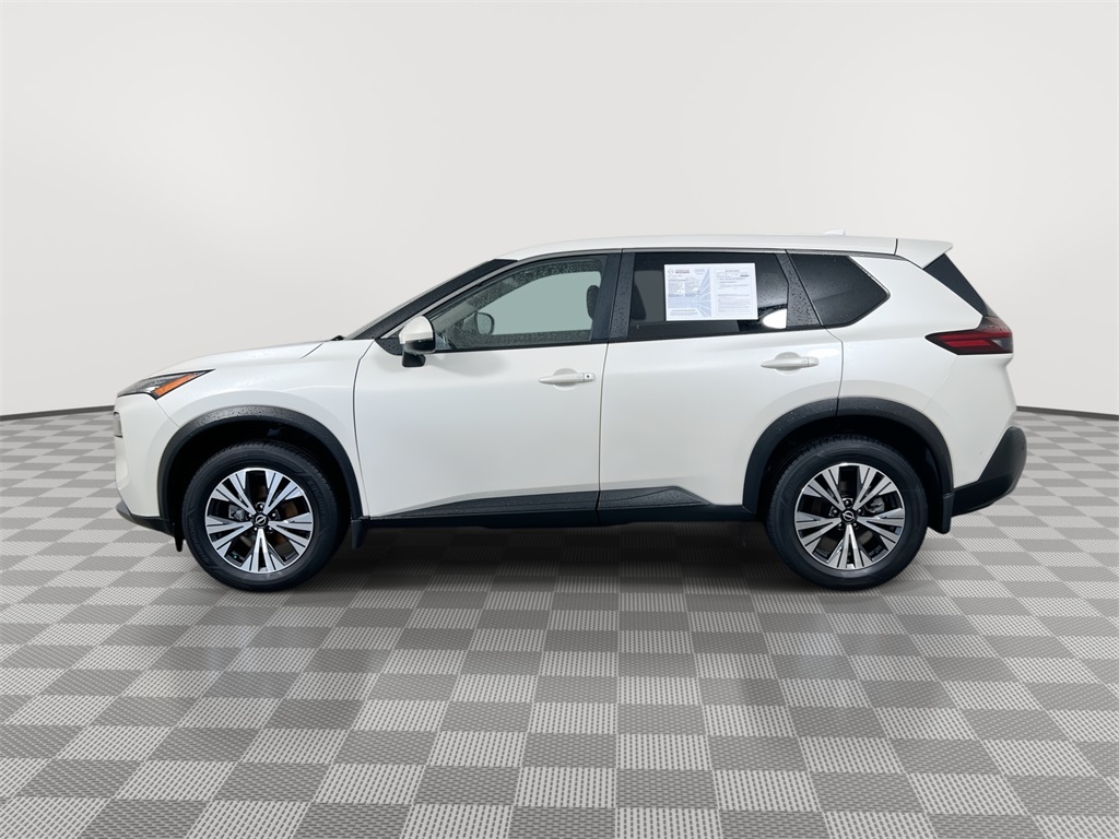2023 Nissan Rogue SV photo 4