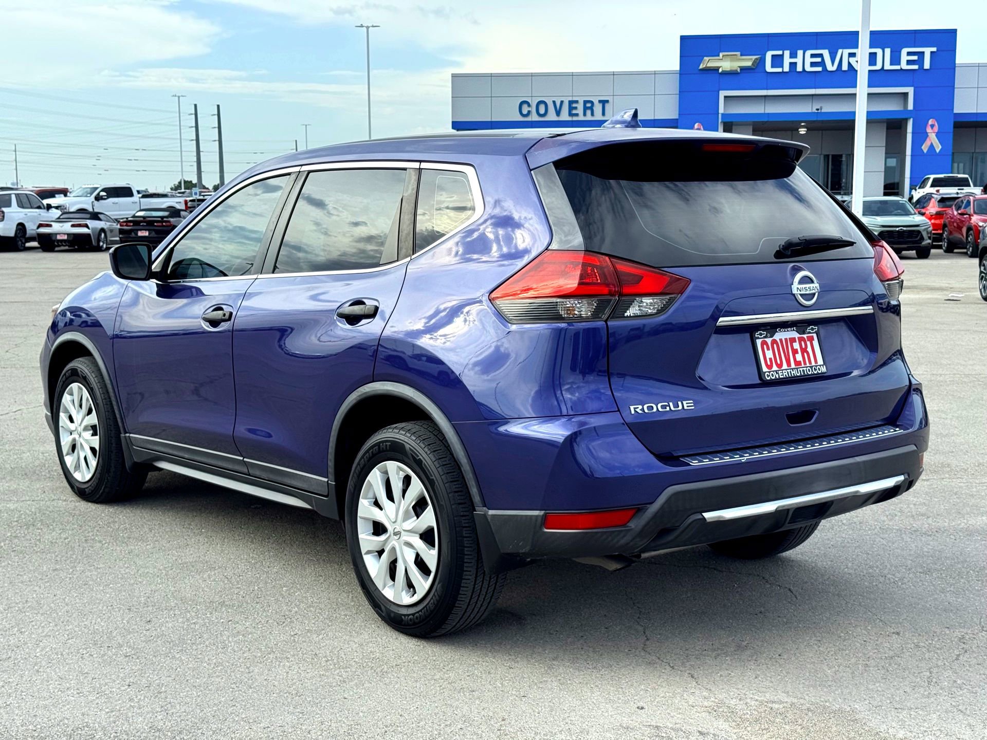 2018 Nissan Rogue S photo 3