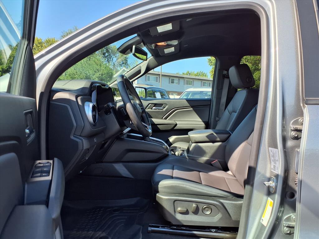 2024 Chevrolet Colorado LT photo 17