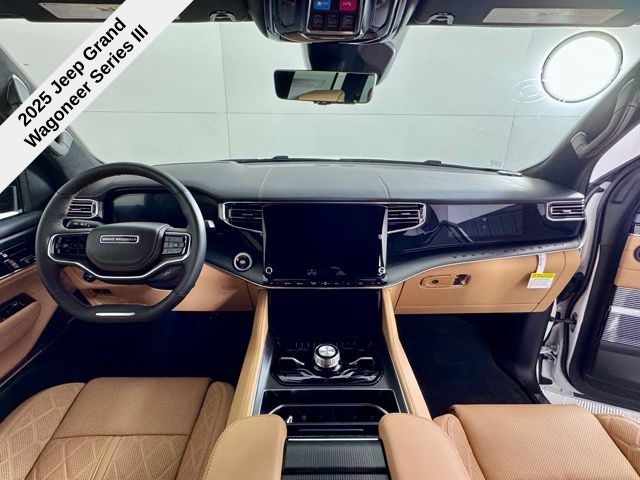2025 Jeep Grand Wagoneer III photo 21