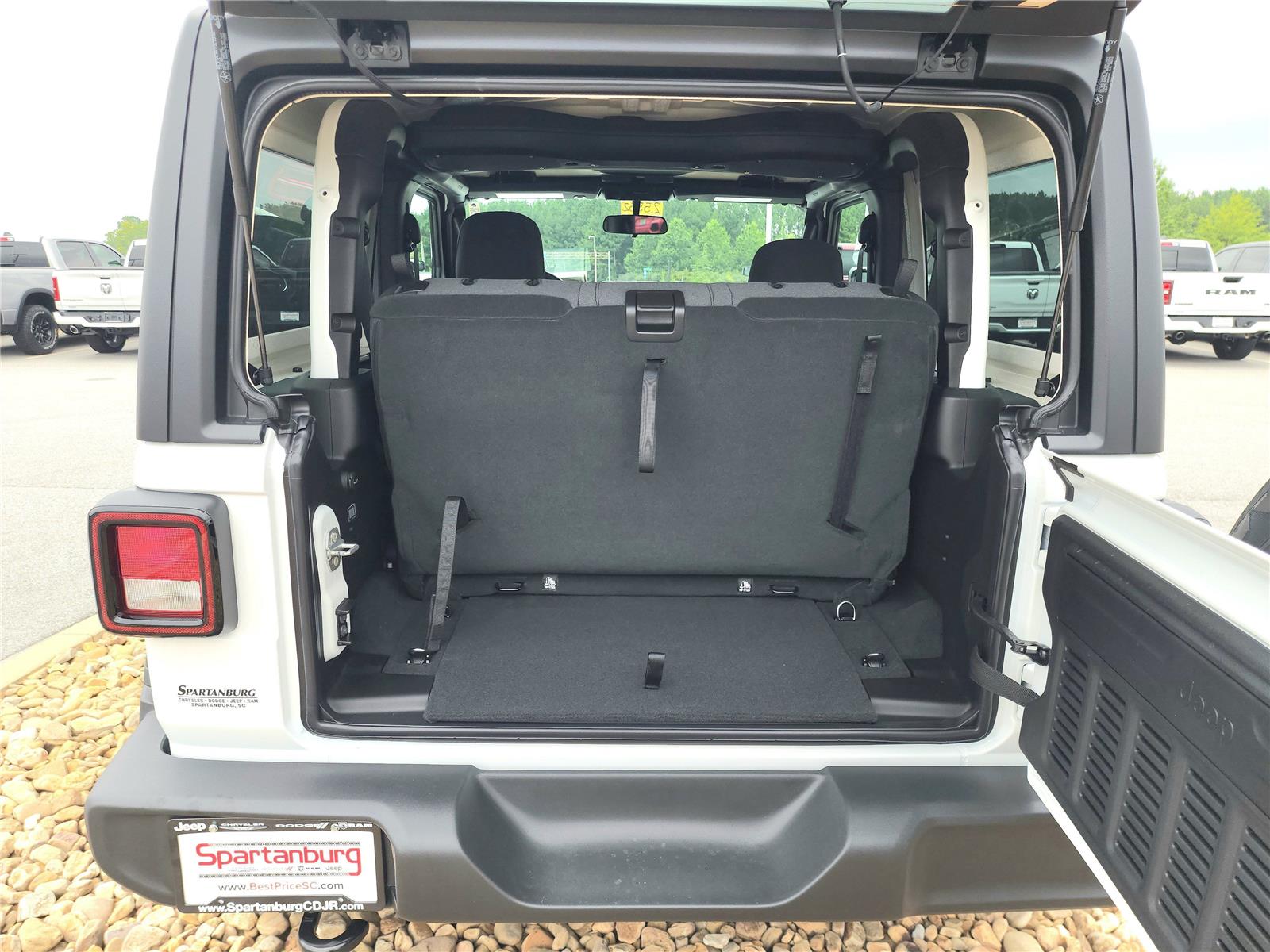 2025 Jeep Wrangler Sport photo 3