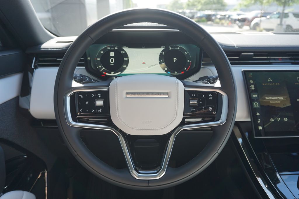 2025 Land Rover Range Rover Sport SE photo 9