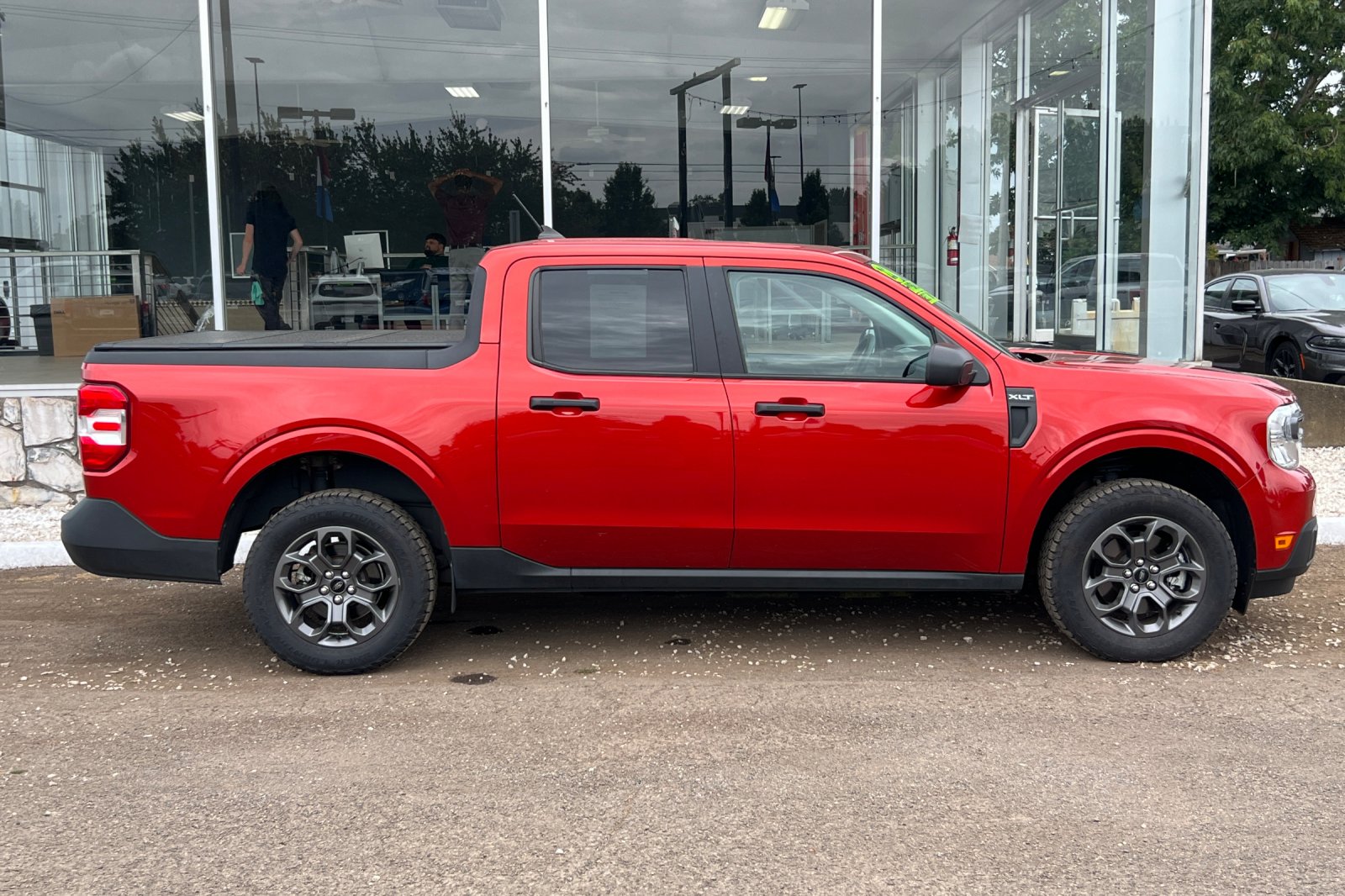 2022 Ford Maverick XLT photo 2