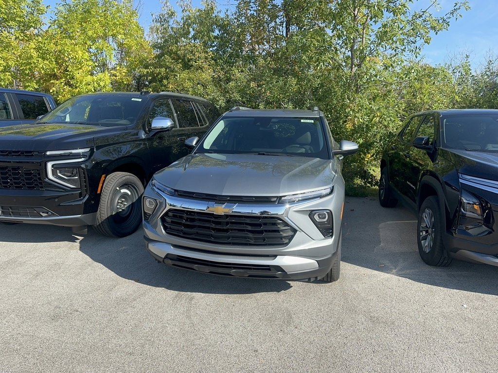 2026 Chevrolet Trailblazer LT photo 2