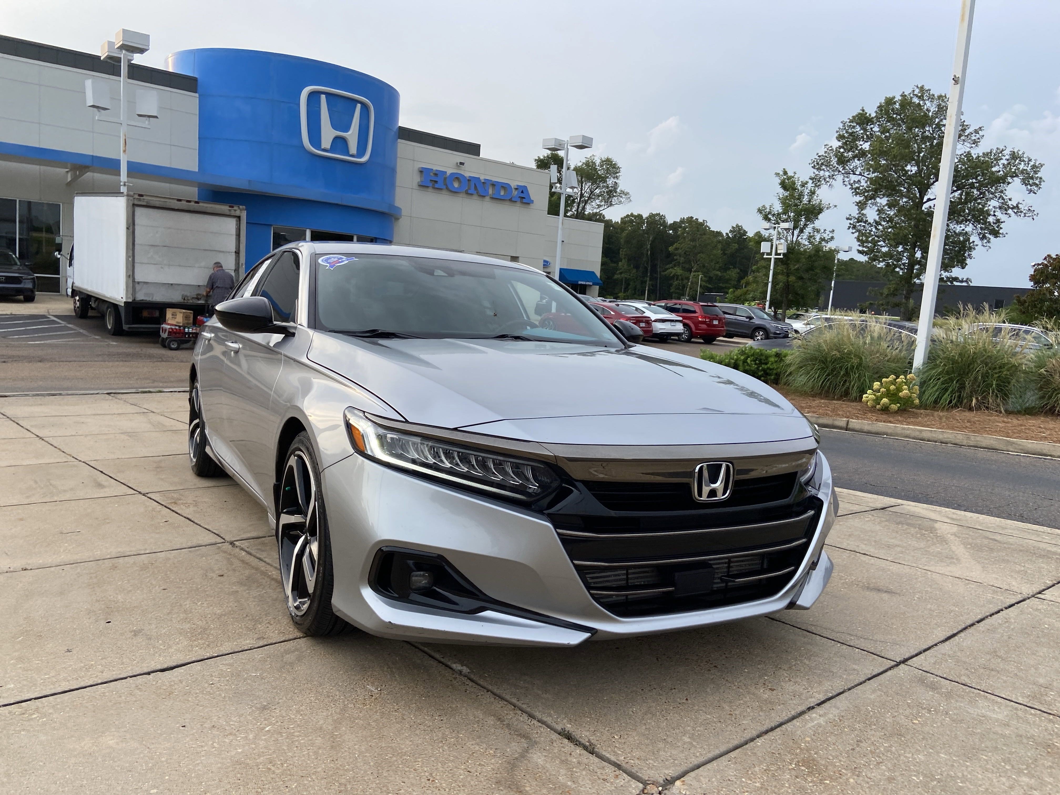 Used 2021 Honda Accord Sport with VIN 1HGCV1F32MA080358 for sale in Northfield, Minnesota