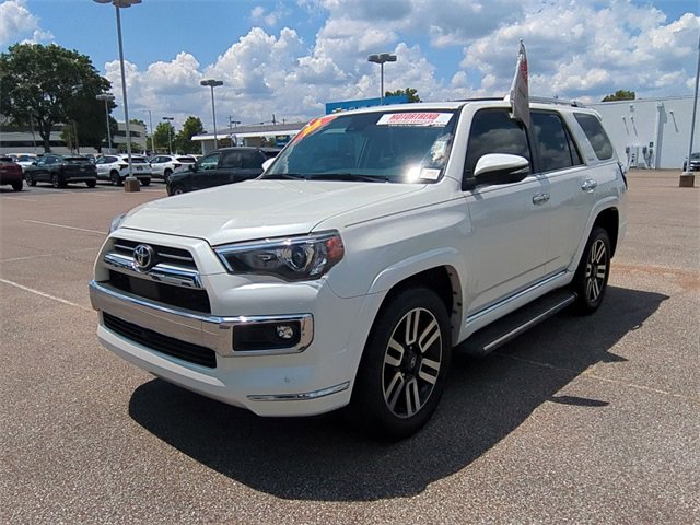 2022 Toyota 4Runner Limited's photo
