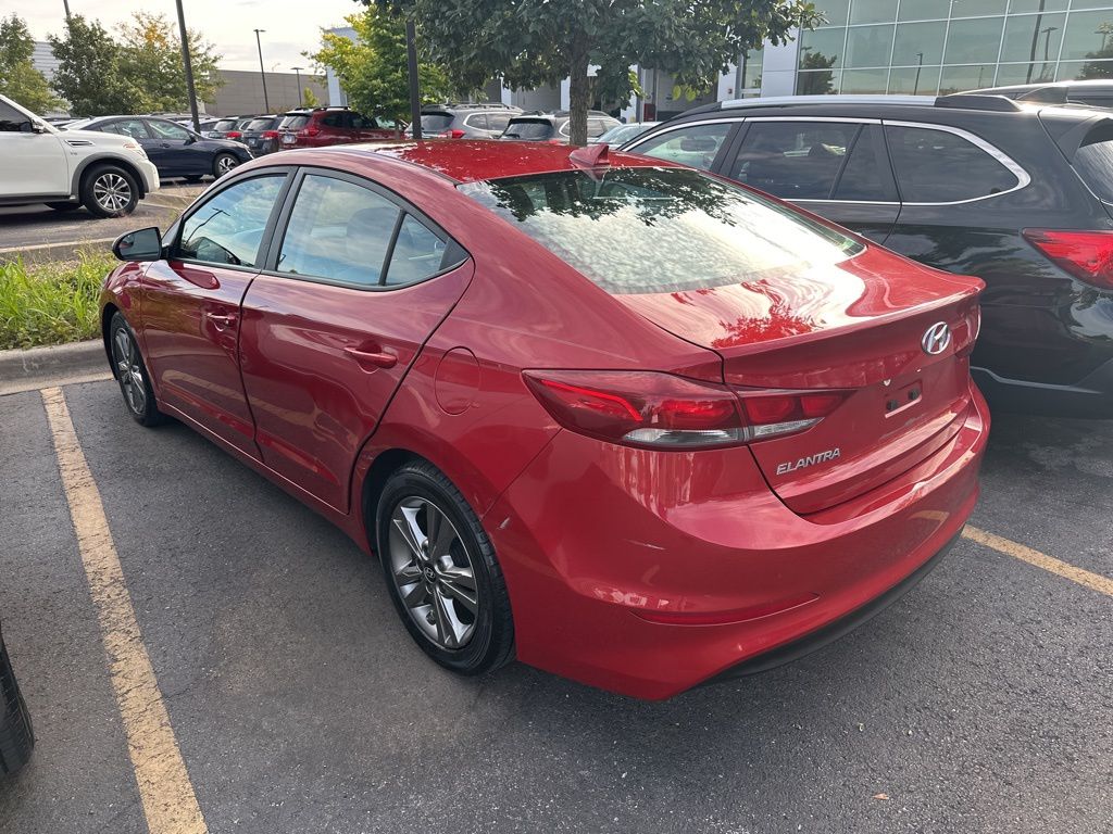 2017 Hyundai Elantra SE photo 3