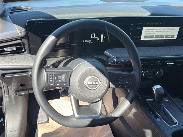 2025 Nissan Kicks SV photo 16