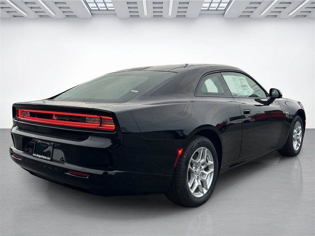 2025 Dodge Charger R/T photo 3