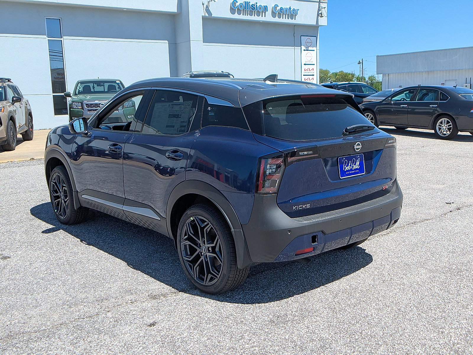 2025 Nissan Kicks SR photo 23