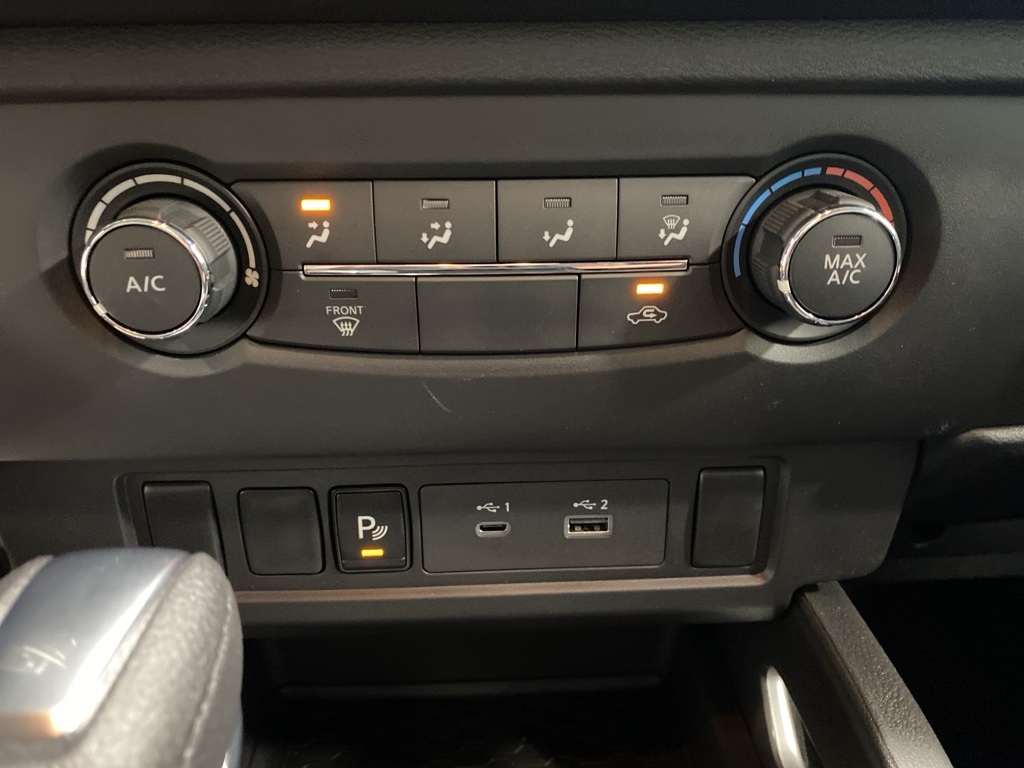 2025 Nissan Frontier SV photo 13
