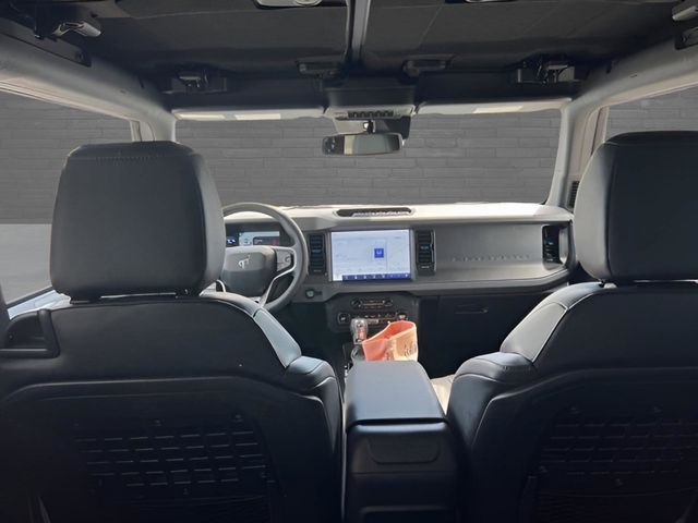 2024 Ford Bronco Black Diamond photo 2