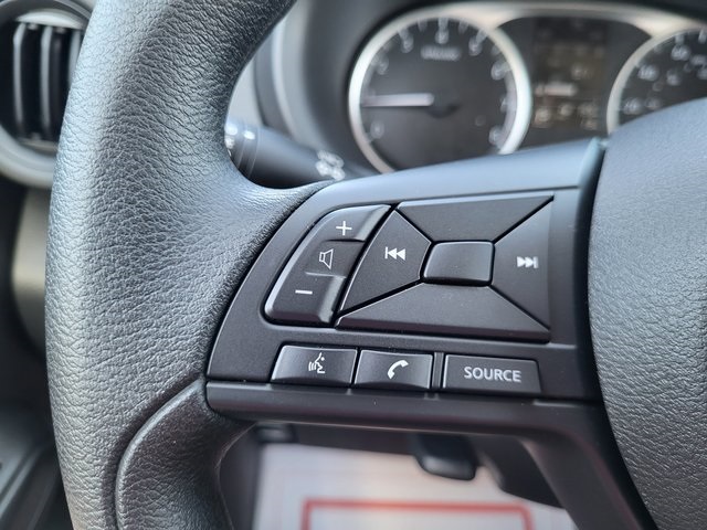2025 Nissan Kicks Play S photo 18