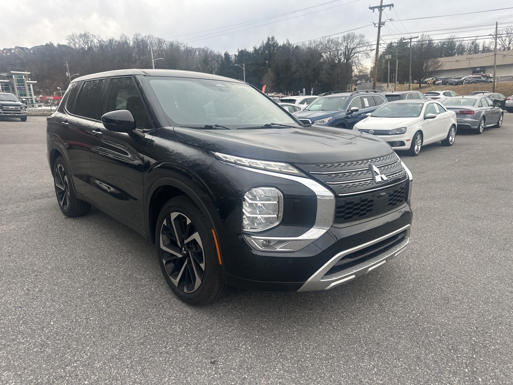 2022 Mitsubishi Outlander SE