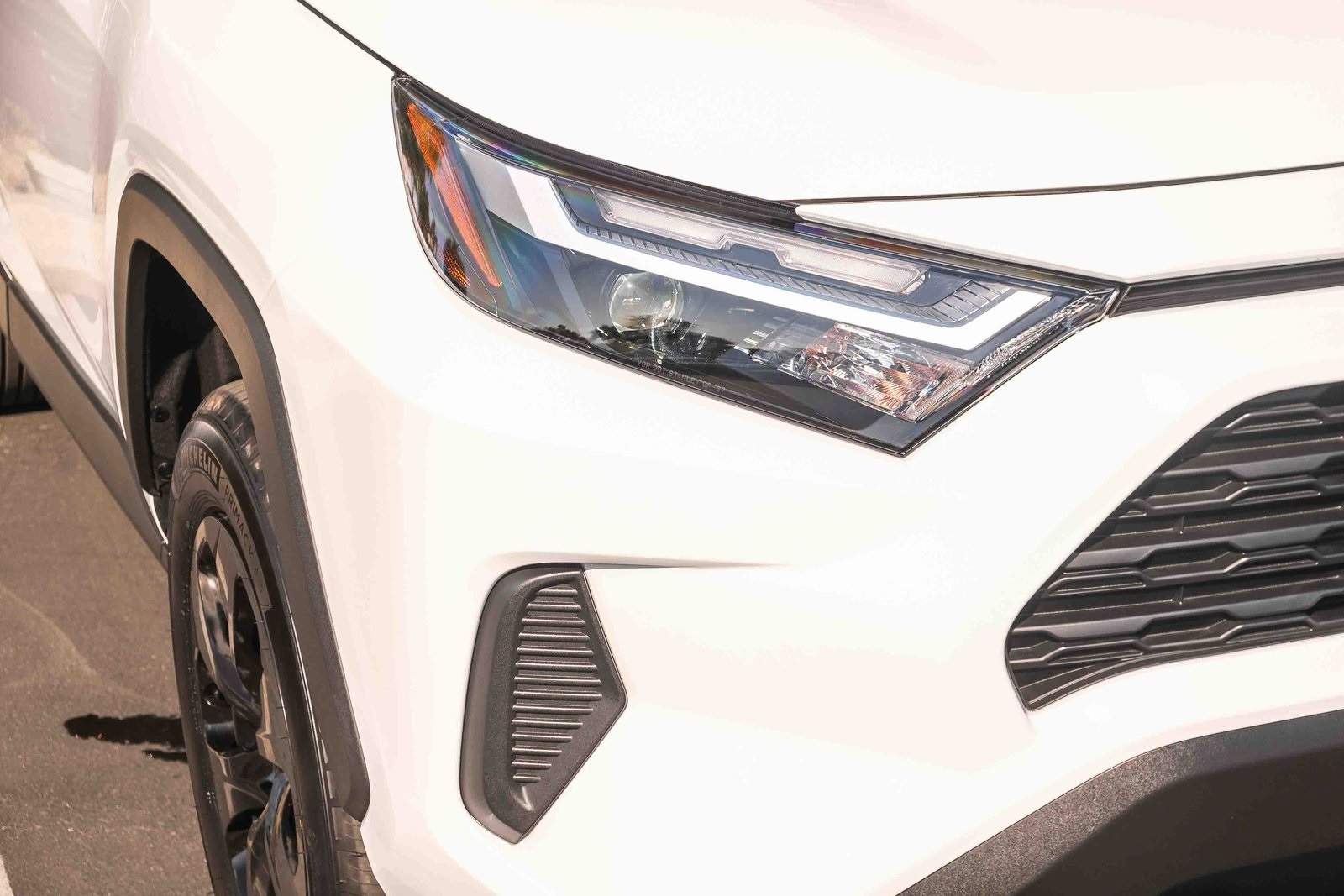 2025 Toyota RAV4 LE photo 4