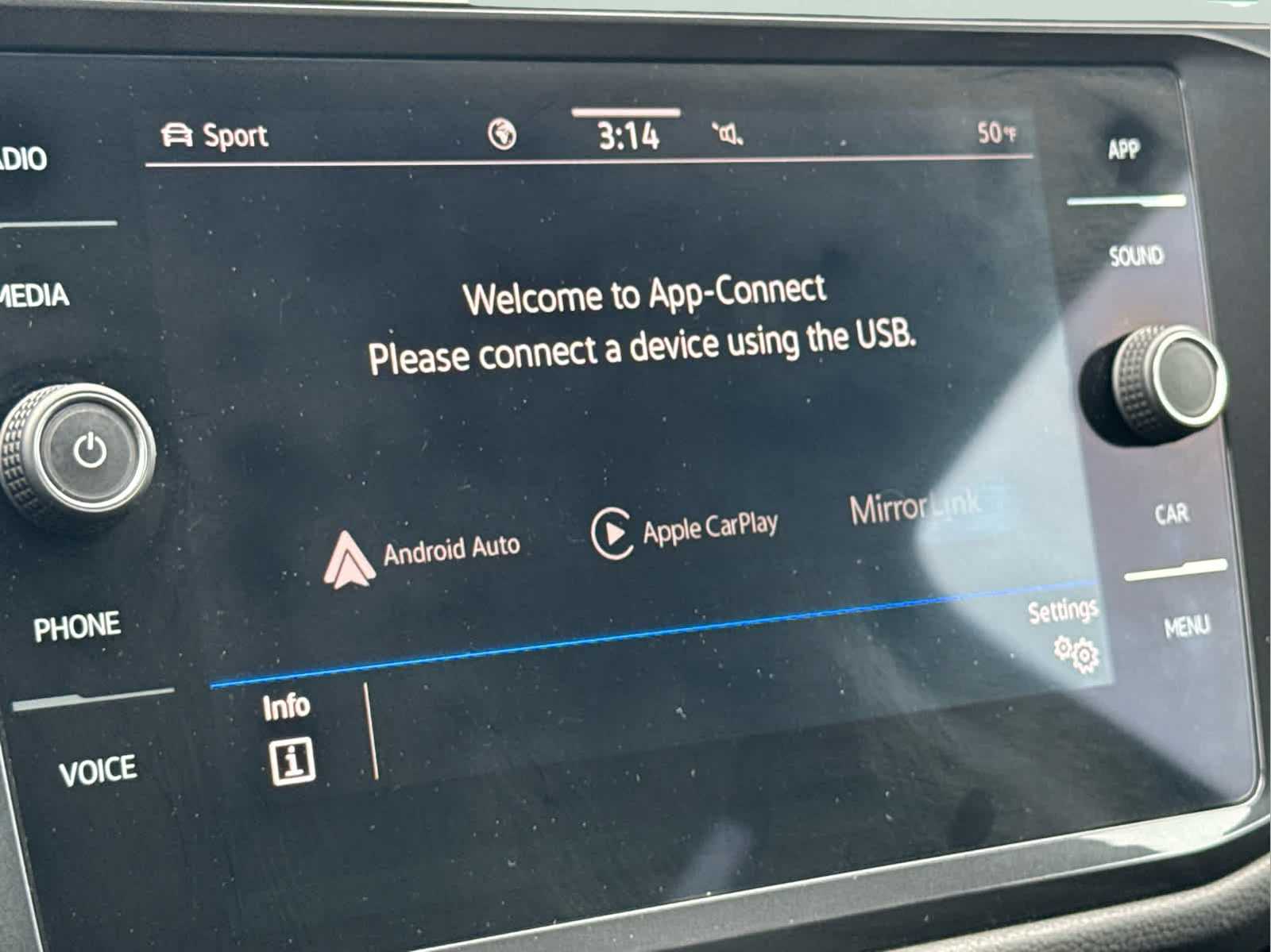 2023 Volkswagen Tiguan SE photo 39