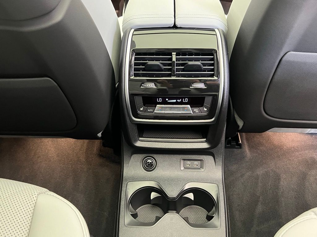 2026 Bmw X7 xDrive40i photo 9
