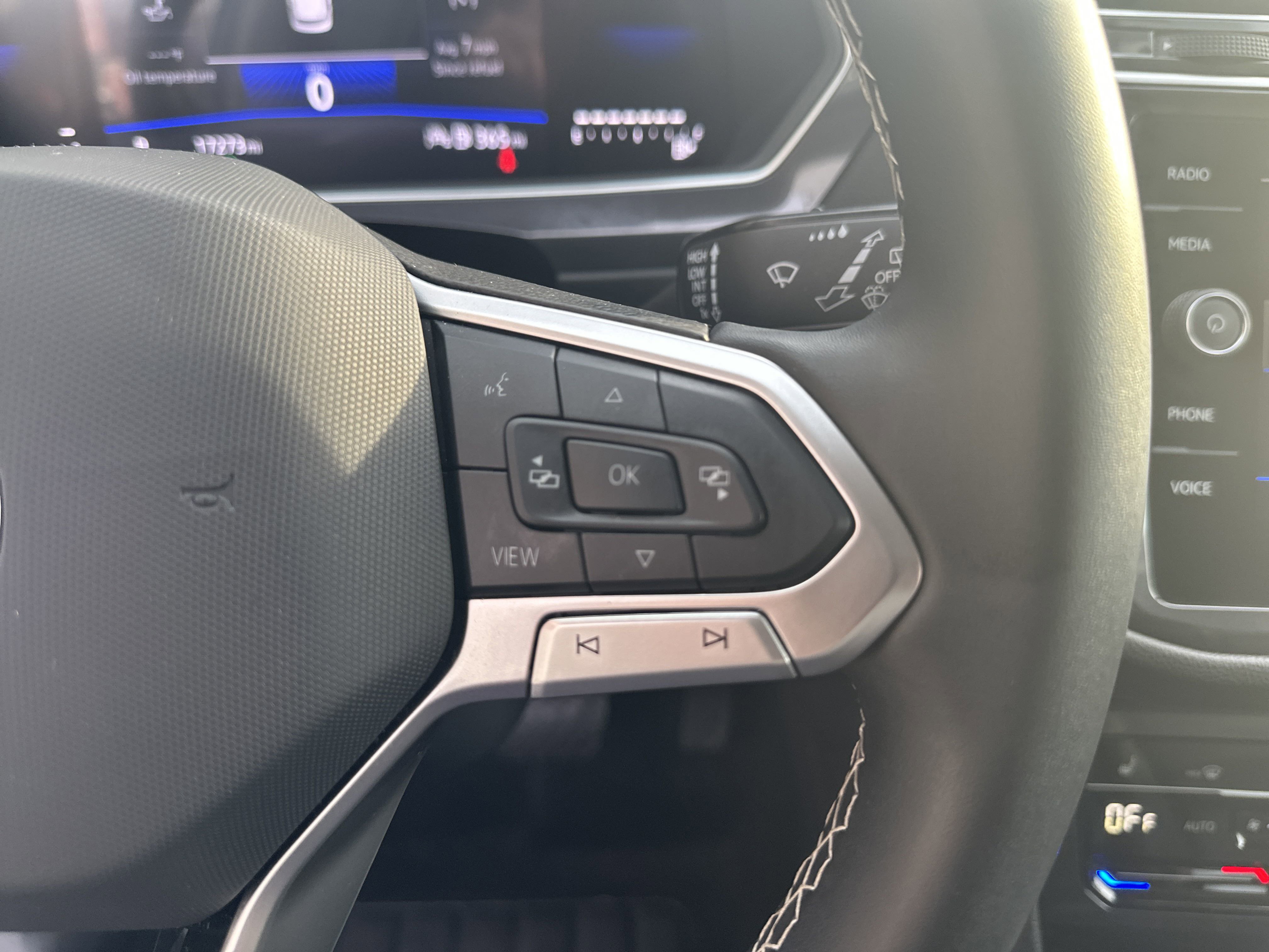 2024 Volkswagen Tiguan SE Wolfsburg Edition photo 3