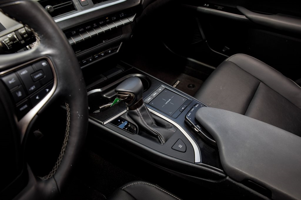2019 Lexus UX 200 photo 20
