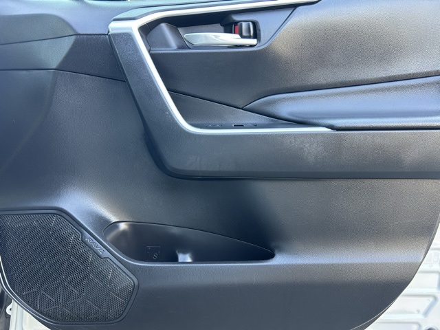2023 Toyota RAV4 XLE photo 36