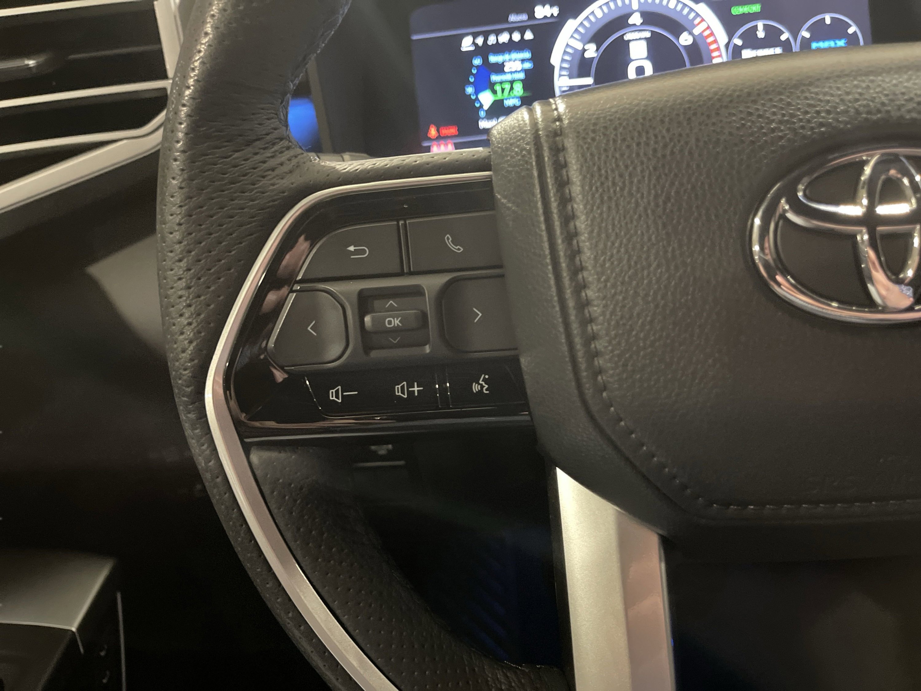 2023 Toyota Tundra Platinum photo 14