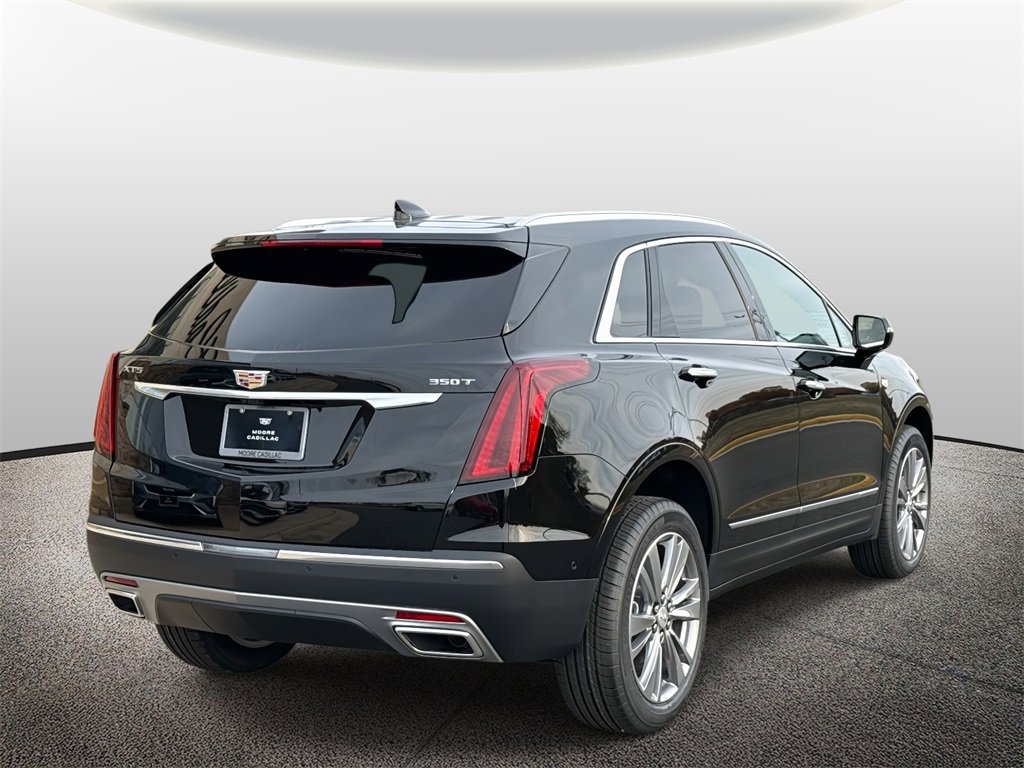 2026 Cadillac XT5 Premium Luxury photo 2